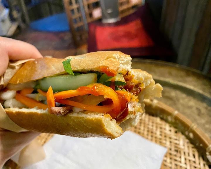 Banh mi Stable